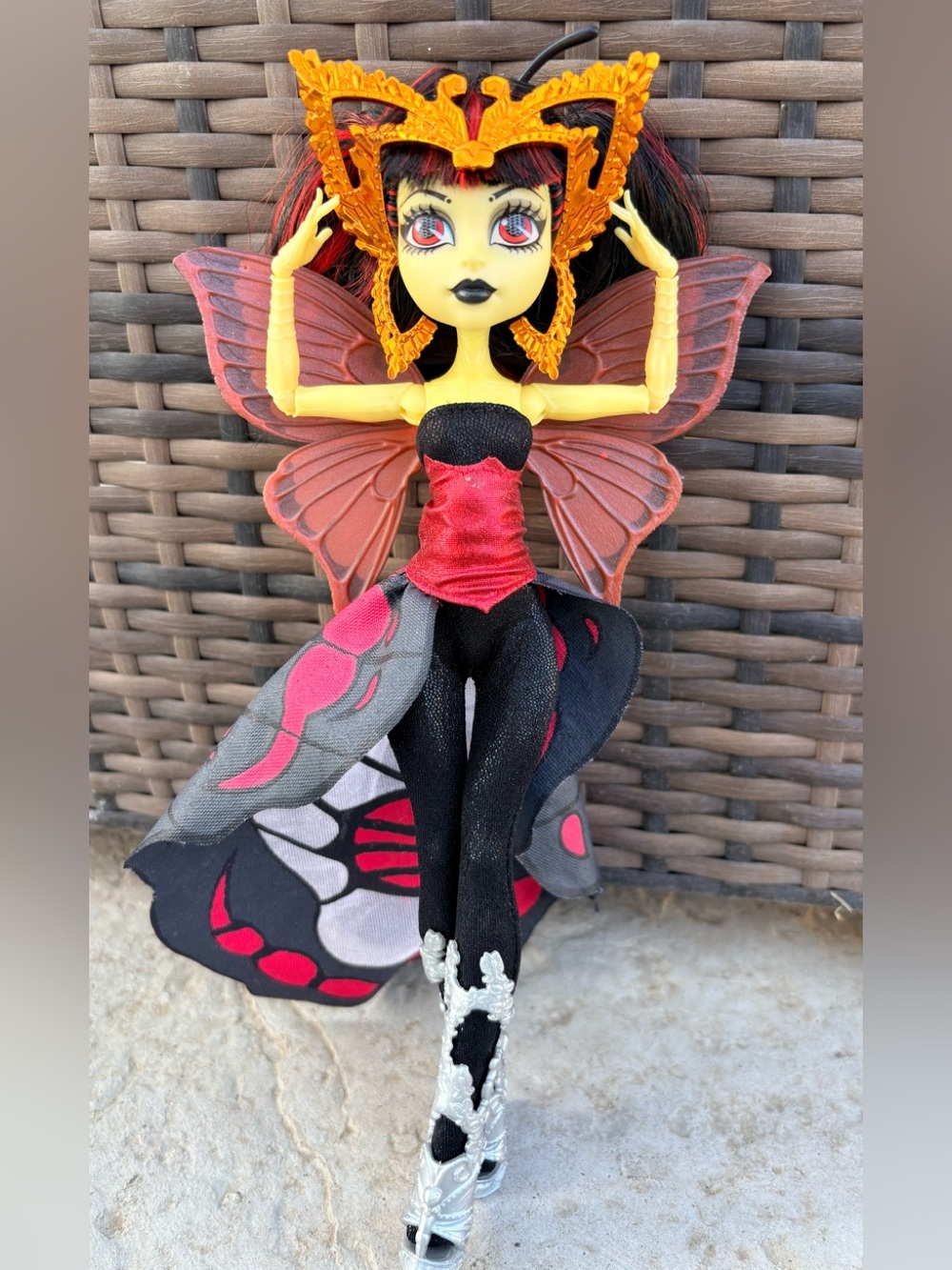 Monster High Luna Mothews doll